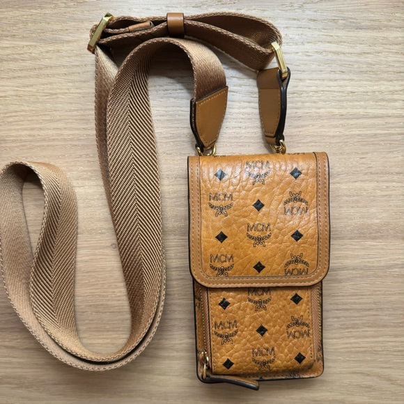 MCM Visetos Crossbody Phone Wallet – Unisex Logo Pouch w/ Strap - Picture 7 of 7